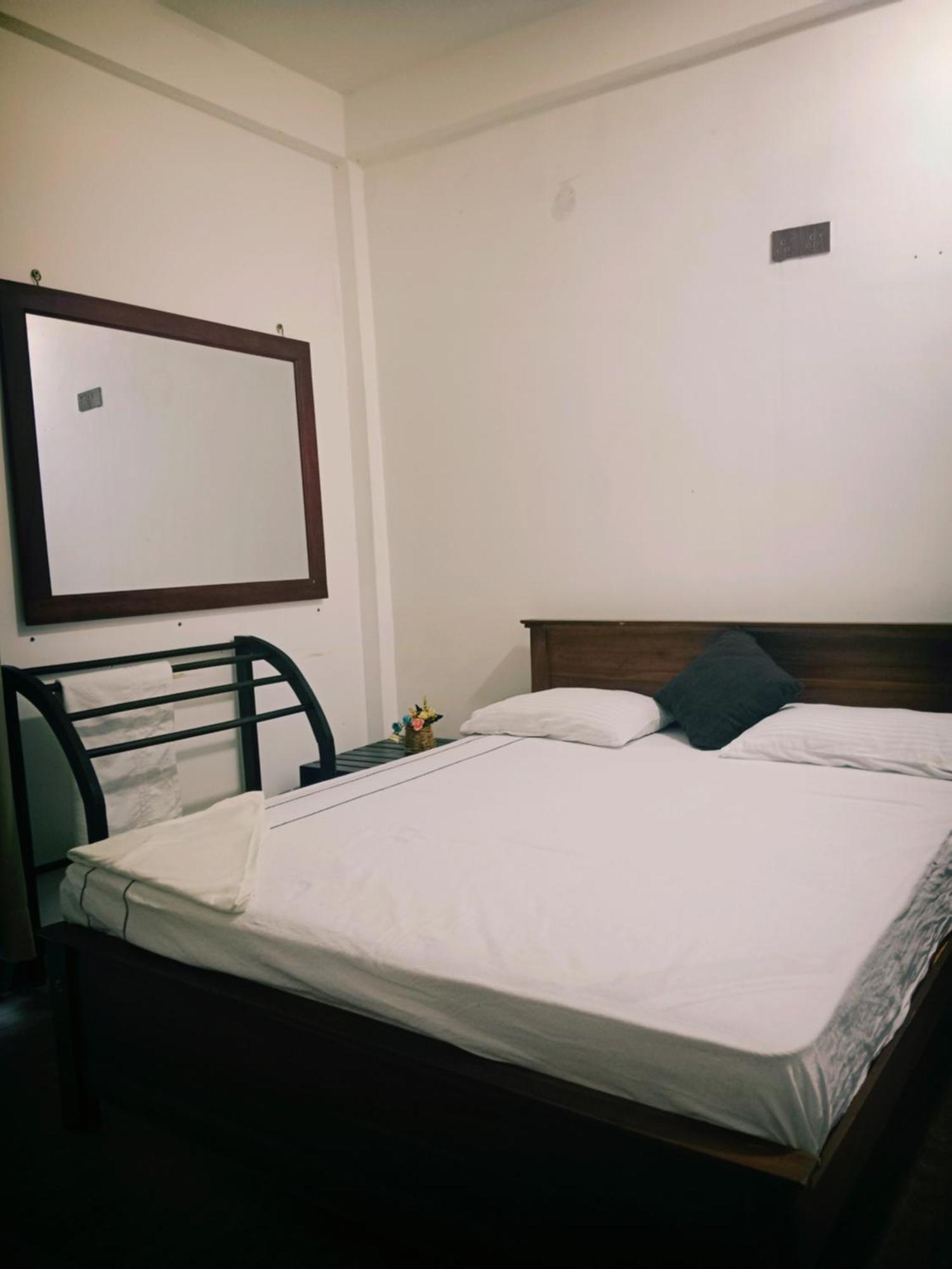 Home Stay Resort Nilaveli Szoba fotó